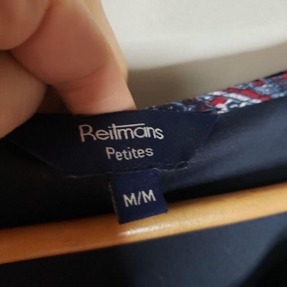 3 for $25 Reitmans Navy Blue Paisley Top Blouse Medium Petite - Picture 3 of 5